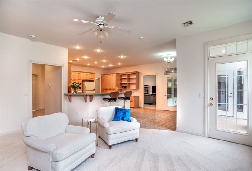 4 Bedrooms Bedrooms, 0 ,3 BathroomsBathrooms,Residential,Single Family,Bluebird,1,133437