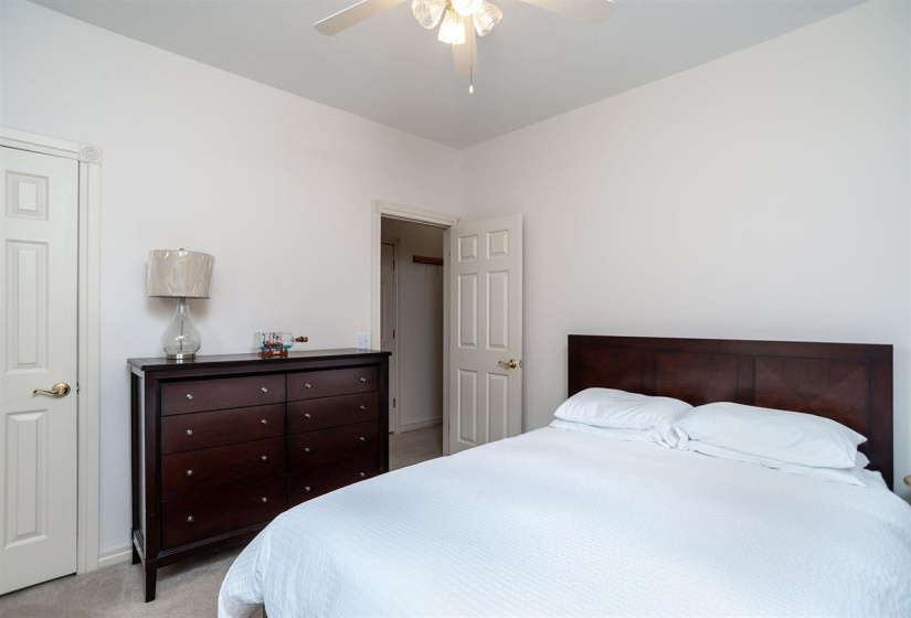 4 Bedrooms Bedrooms, 0 ,3 BathroomsBathrooms,Residential,Single Family,Bluebird,1,133437