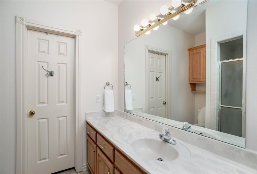 4 Bedrooms Bedrooms, 0 ,3 BathroomsBathrooms,Residential,Single Family,Bluebird,1,133437