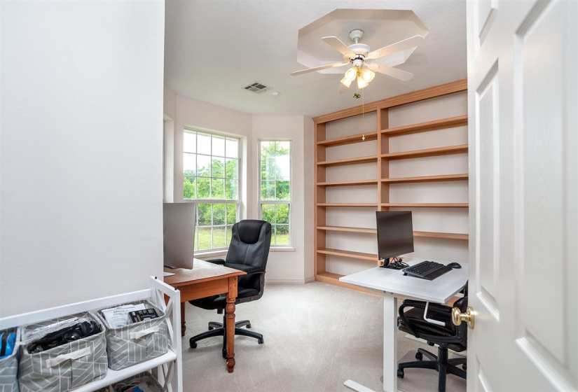 4 Bedrooms Bedrooms, 0 ,3 BathroomsBathrooms,Residential,Single Family,Bluebird,1,133437