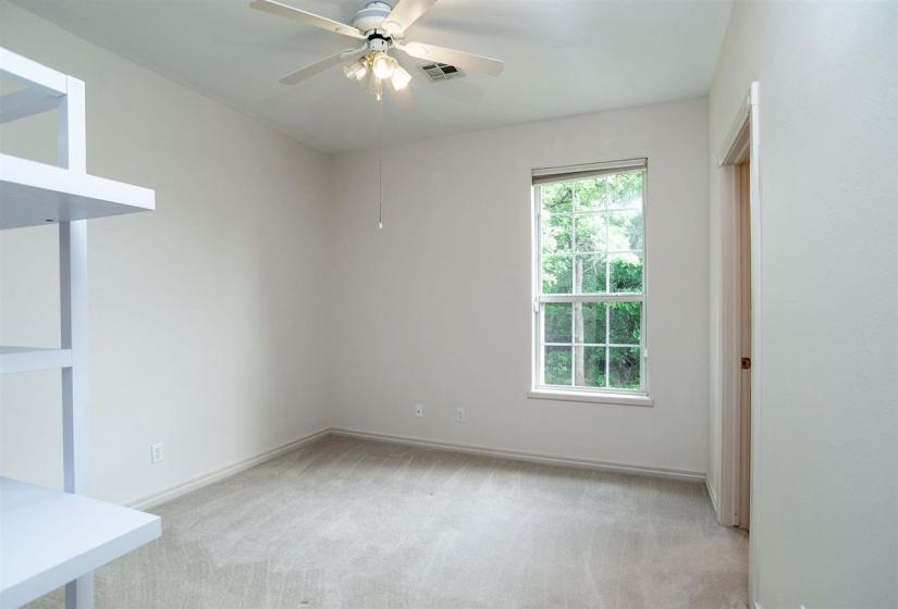 4 Bedrooms Bedrooms, 0 ,3 BathroomsBathrooms,Residential,Single Family,Bluebird,1,133437