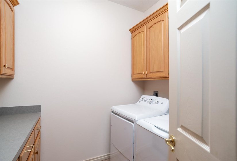 4 Bedrooms Bedrooms, 0 ,3 BathroomsBathrooms,Residential,Single Family,Bluebird,1,133437