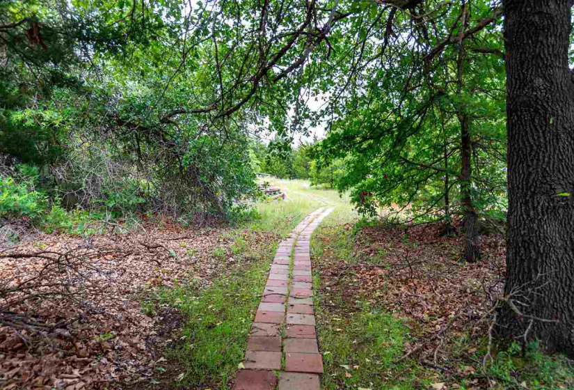 4 Bedrooms Bedrooms, 0 ,3 BathroomsBathrooms,Residential,Single Family,Bluebird,1,133437