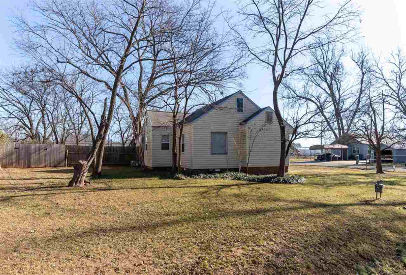 2 Bedrooms Bedrooms, 0 ,1 BathroomBathrooms,Residential,Single Family,Park,1,133438