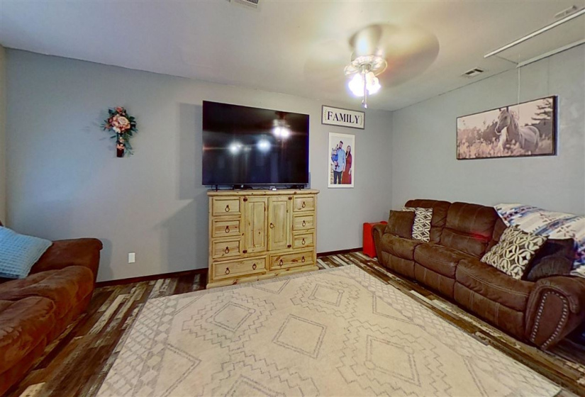 3 Bedrooms Bedrooms, 0 ,1 BathroomBathrooms,Residential,Single Family,Pecan,1,133439