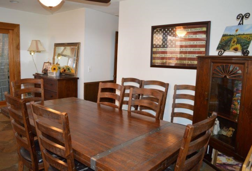 4 Bedrooms Bedrooms, 0 ,5 BathroomsBathrooms,Residential,Single Family,Country Club,1.5,133441