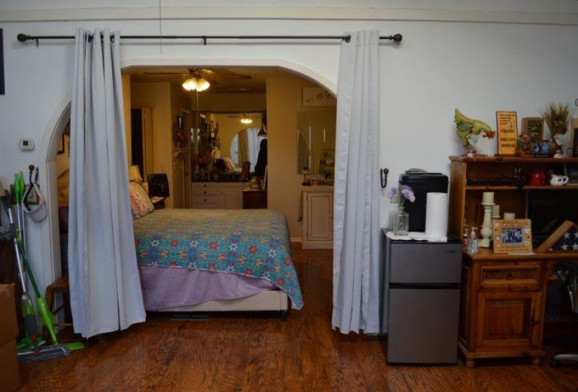 4 Bedrooms Bedrooms, 0 ,5 BathroomsBathrooms,Residential,Single Family,Country Club,1.5,133441