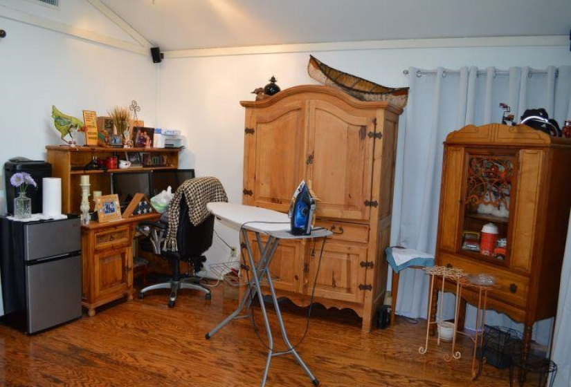 4 Bedrooms Bedrooms, 0 ,5 BathroomsBathrooms,Residential,Single Family,Country Club,1.5,133441