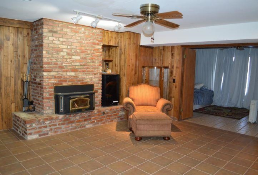 4 Bedrooms Bedrooms, 0 ,5 BathroomsBathrooms,Residential,Single Family,Country Club,1.5,133441