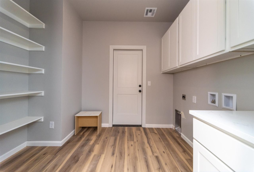 3 Bedrooms Bedrooms, 0 ,2 BathroomsBathrooms,Residential,Single Family,Main,1,133443