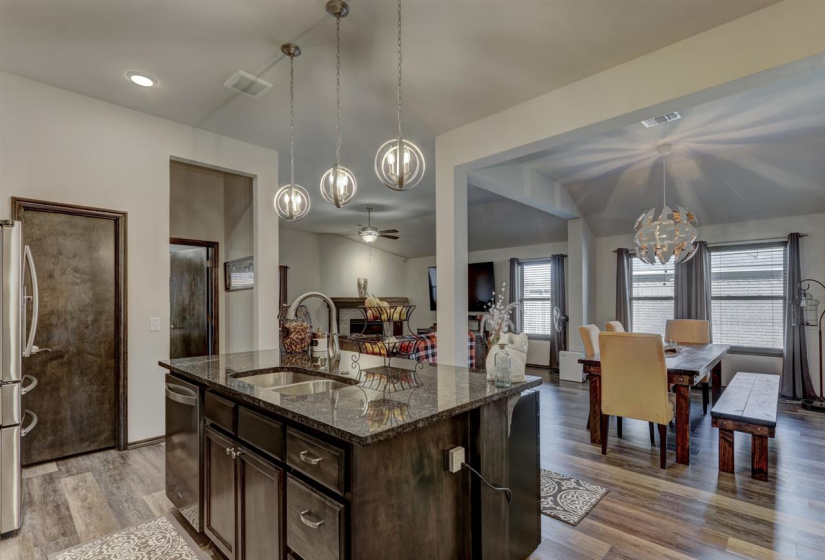 3 Bedrooms Bedrooms, 0 ,2 BathroomsBathrooms,Residential,Single Family,Landry Ln,1,133447