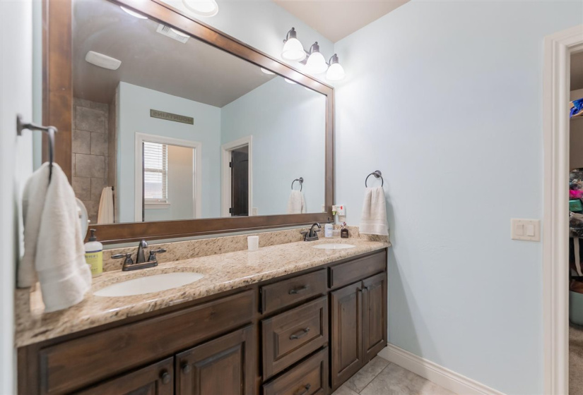 4 Bedrooms Bedrooms, 0 ,4 BathroomsBathrooms,Residential,Single Family,Montera,1.5,133450