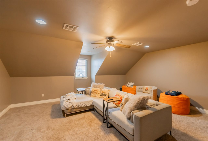 4 Bedrooms Bedrooms, 0 ,4 BathroomsBathrooms,Residential,Single Family,Montera,1.5,133450