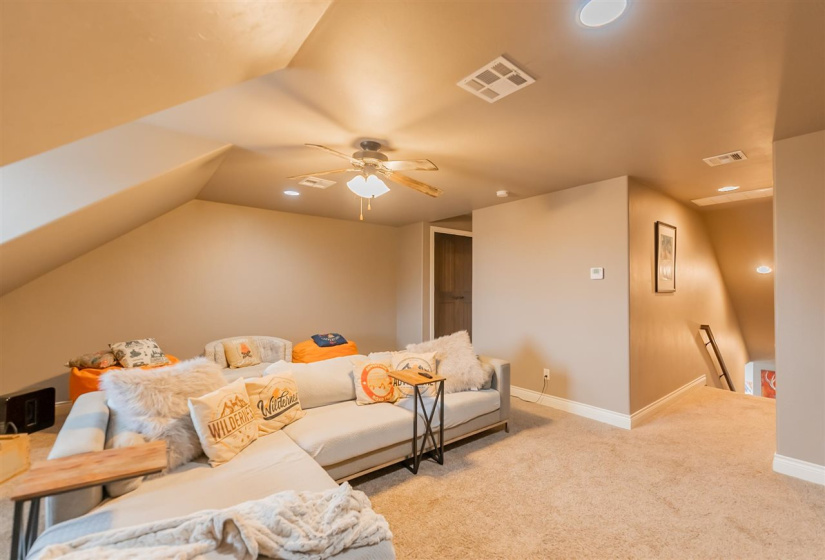 4 Bedrooms Bedrooms, 0 ,4 BathroomsBathrooms,Residential,Single Family,Montera,1.5,133450