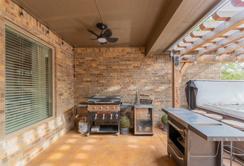 4 Bedrooms Bedrooms, 0 ,4 BathroomsBathrooms,Residential,Single Family,Montera,1.5,133450