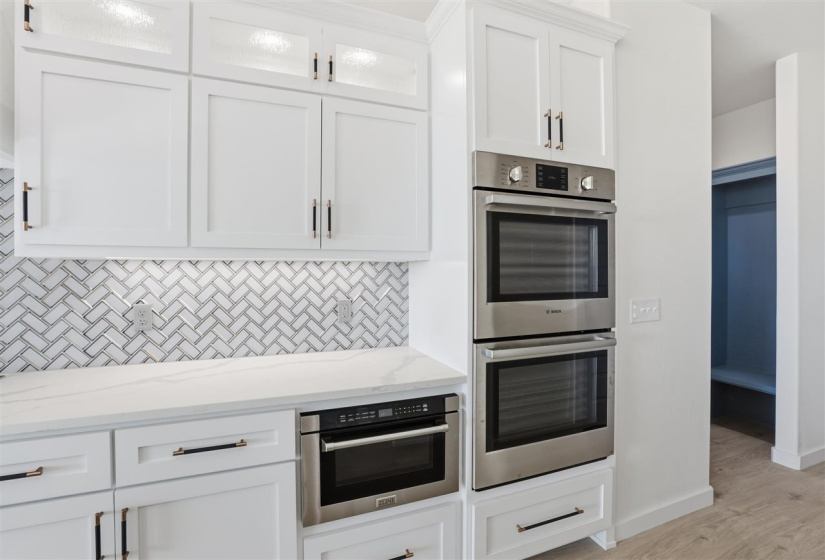 4 Bedrooms Bedrooms, 0 ,3 BathroomsBathrooms,Residential,Single Family,Karen,1,133452