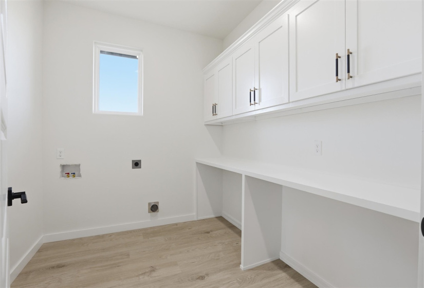 4 Bedrooms Bedrooms, 0 ,3 BathroomsBathrooms,Residential,Single Family,Karen,1,133452