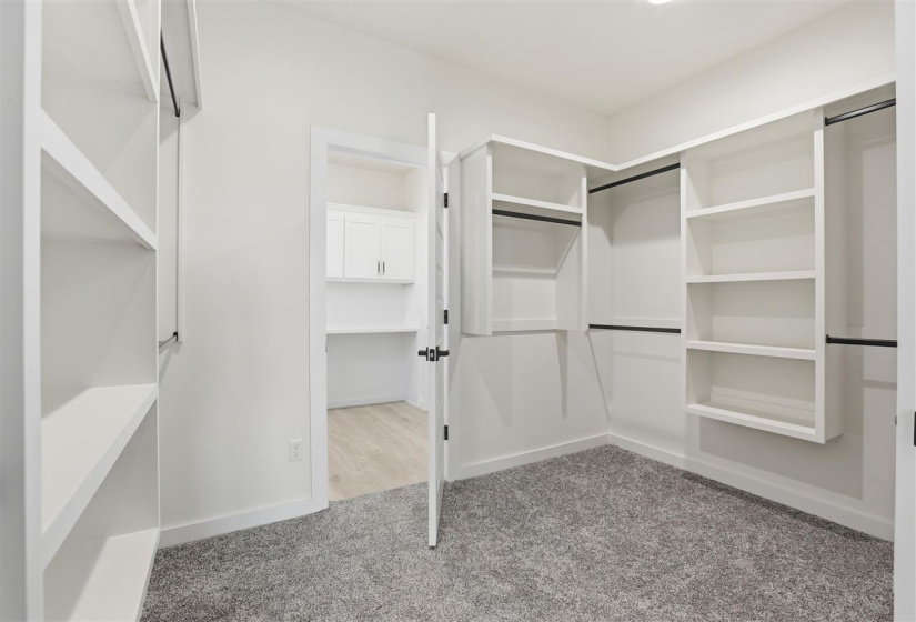 4 Bedrooms Bedrooms, 0 ,3 BathroomsBathrooms,Residential,Single Family,Karen,1,133452