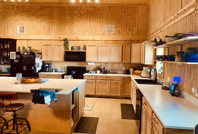 4 Bedrooms Bedrooms, 0 ,2 BathroomsBathrooms,Residential,Single Family,Rose,1,133467