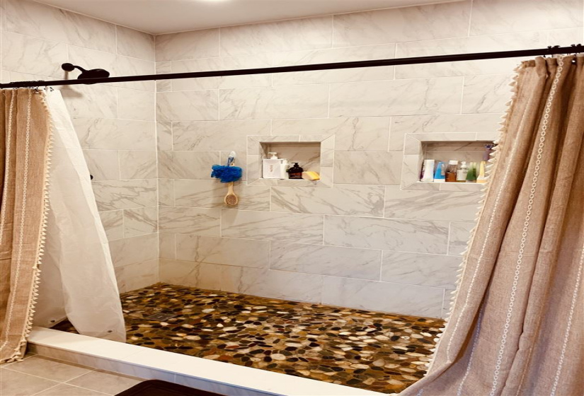 4 Bedrooms Bedrooms, 0 ,2 BathroomsBathrooms,Residential,Single Family,Rose,1,133467