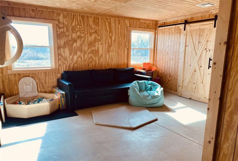 4 Bedrooms Bedrooms, 0 ,2 BathroomsBathrooms,Residential,Single Family,Rose,1,133467