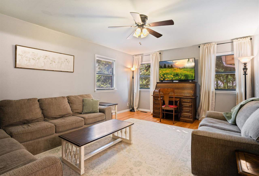 4 Bedrooms Bedrooms, 0 ,2 BathroomsBathrooms,Residential,Single Family,Manning,1,133469