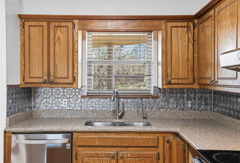 3 Bedrooms Bedrooms, 0 ,3 BathroomsBathrooms,Residential,Single Family,7th,1,133471