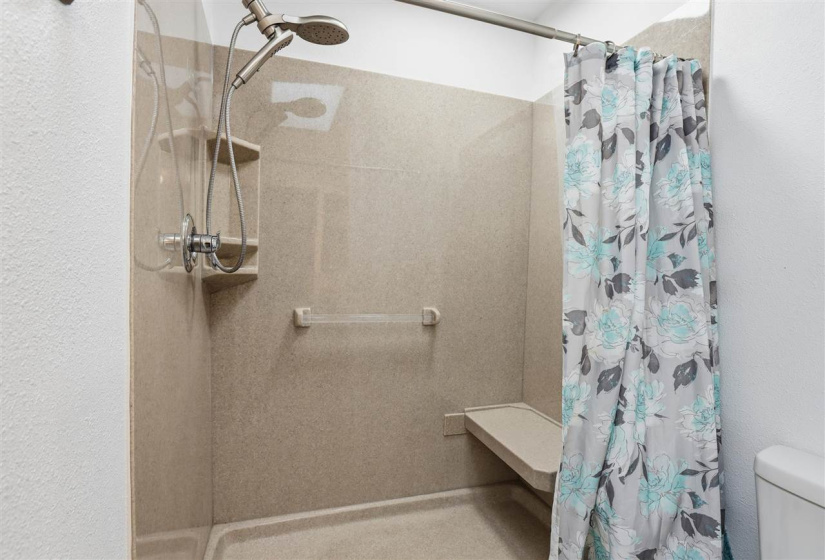 3 Bedrooms Bedrooms, 0 ,3 BathroomsBathrooms,Residential,Single Family,7th,1,133471