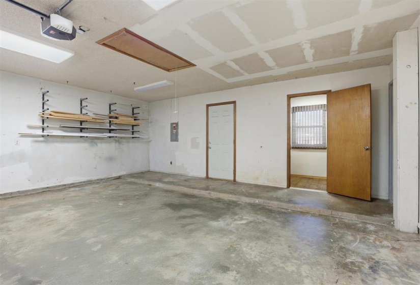 3 Bedrooms Bedrooms, 0 ,3 BathroomsBathrooms,Residential,Single Family,7th,1,133471