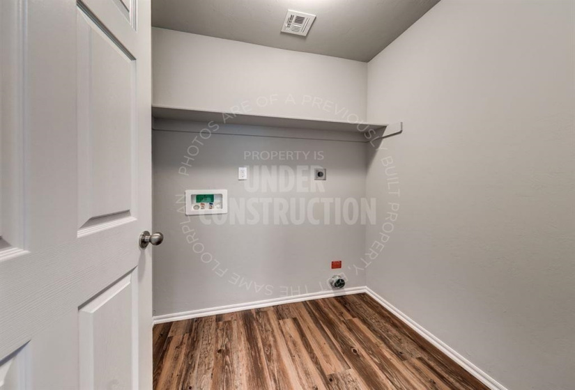 4 Bedrooms Bedrooms, 0 ,2 BathroomsBathrooms,Residential,Single Family,Blackberry,1,133477