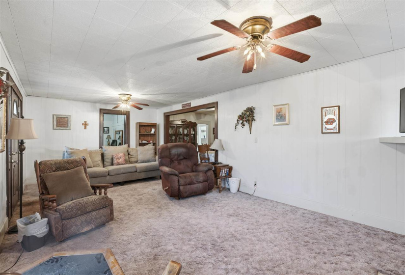 3 Bedrooms Bedrooms, 0 ,1 BathroomBathrooms,Residential,Single Family,Oak,1,133484