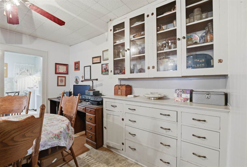 3 Bedrooms Bedrooms, 0 ,1 BathroomBathrooms,Residential,Single Family,Oak,1,133484