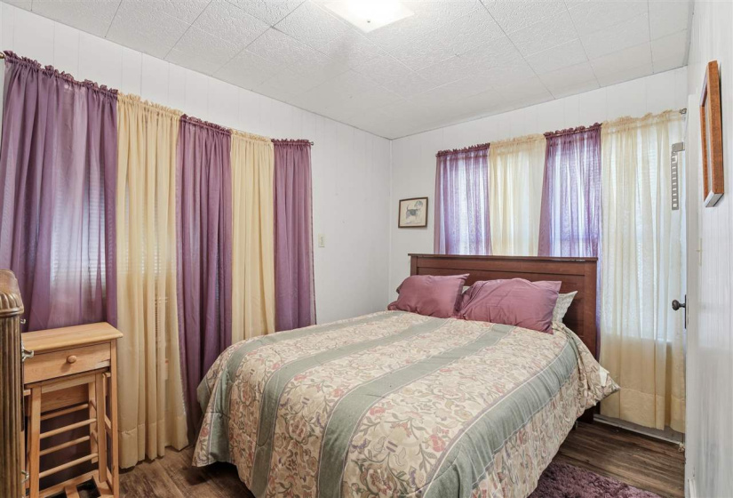 3 Bedrooms Bedrooms, 0 ,1 BathroomBathrooms,Residential,Single Family,Oak,1,133484