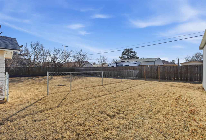 3 Bedrooms Bedrooms, 0 ,1 BathroomBathrooms,Residential,Single Family,Oak,1,133484