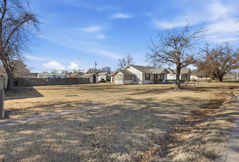 3 Bedrooms Bedrooms, 0 ,1 BathroomBathrooms,Residential,Single Family,Oak,1,133484