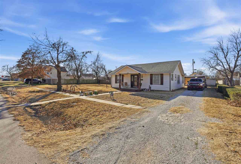 3 Bedrooms Bedrooms, 0 ,1 BathroomBathrooms,Residential,Single Family,Oak,1,133484