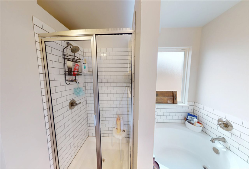 4 Bedrooms Bedrooms, 0 ,2 BathroomsBathrooms,Residential,Single Family,Platinum,1,133489