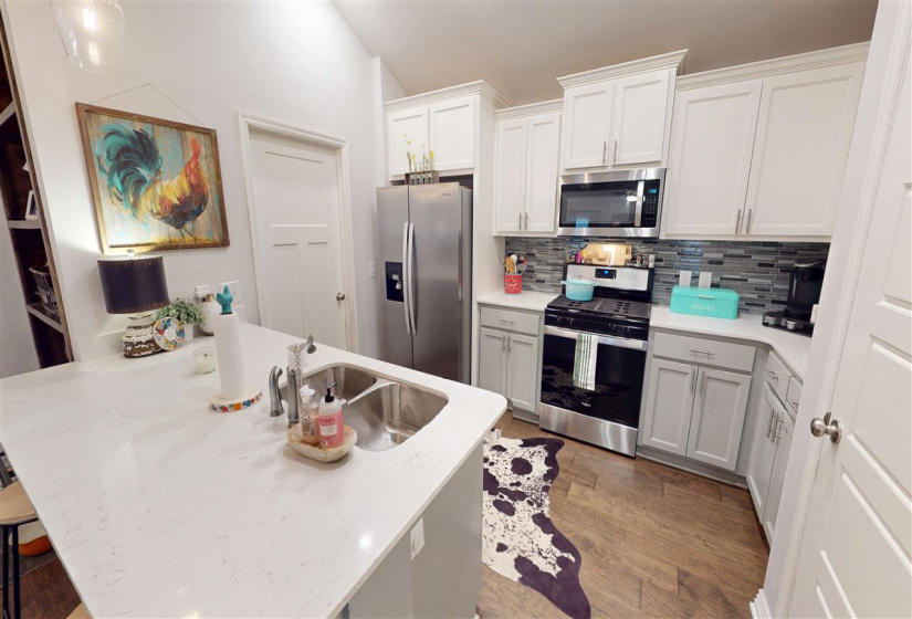 4 Bedrooms Bedrooms, 0 ,2 BathroomsBathrooms,Residential,Single Family,Platinum,1,133489