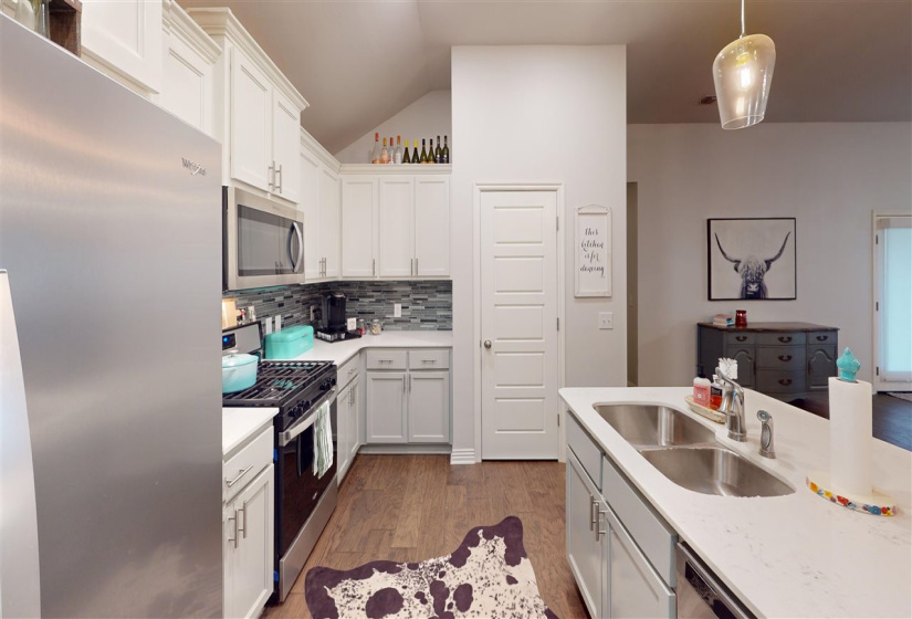 4 Bedrooms Bedrooms, 0 ,2 BathroomsBathrooms,Residential,Single Family,Platinum,1,133489