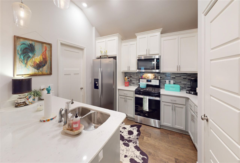 4 Bedrooms Bedrooms, 0 ,2 BathroomsBathrooms,Residential,Single Family,Platinum,1,133489