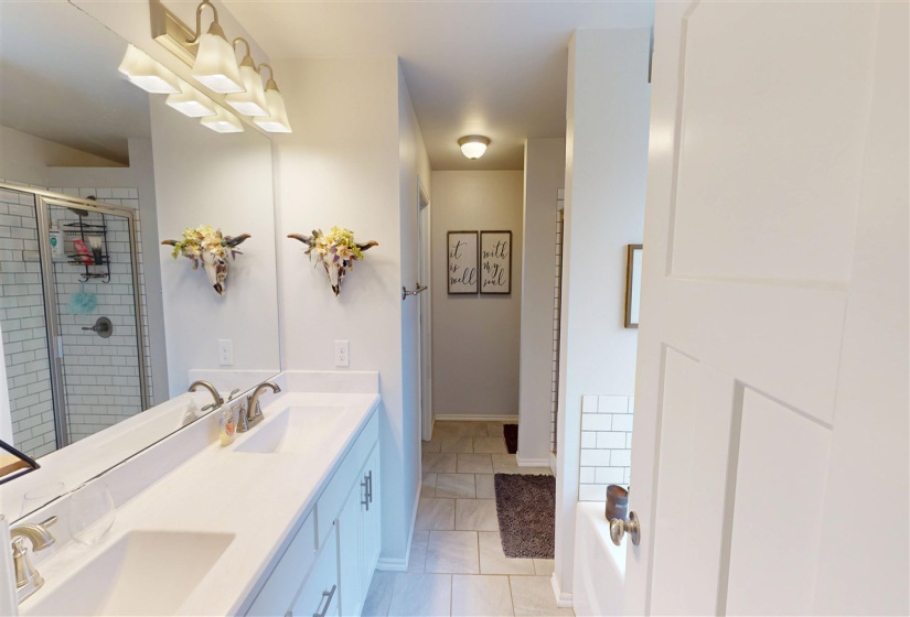 4 Bedrooms Bedrooms, 0 ,2 BathroomsBathrooms,Residential,Single Family,Platinum,1,133489