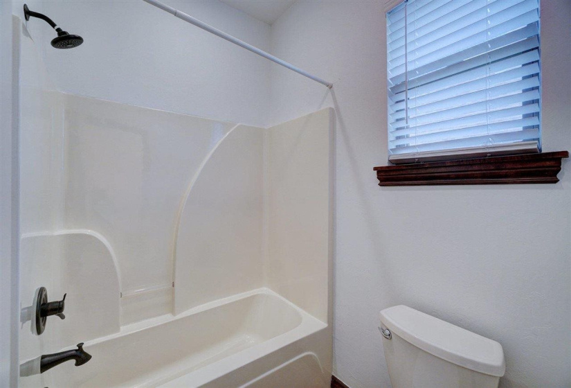 4 Bedrooms Bedrooms, 0 ,3 BathroomsBathrooms,Residential,Single Family,Ashton,1.5,133491