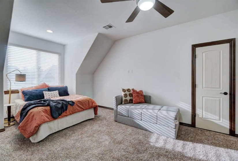 4 Bedrooms Bedrooms, 0 ,3 BathroomsBathrooms,Residential,Single Family,Ashton,1.5,133491