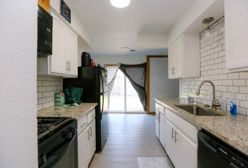 0 , 0 ,1 BathroomBathrooms,Multi-family,Duplex,Hartford,1,133498