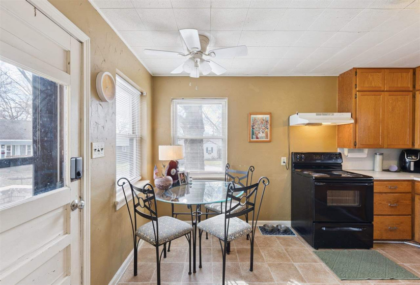 3 Bedrooms Bedrooms, 0 ,2 BathroomsBathrooms,Residential,Single Family,Arrowhead,1.5,133501