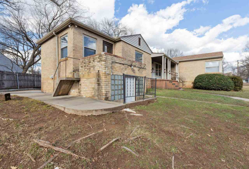 3 Bedrooms Bedrooms, 0 ,2 BathroomsBathrooms,Residential,Single Family,Arrowhead,1.5,133501