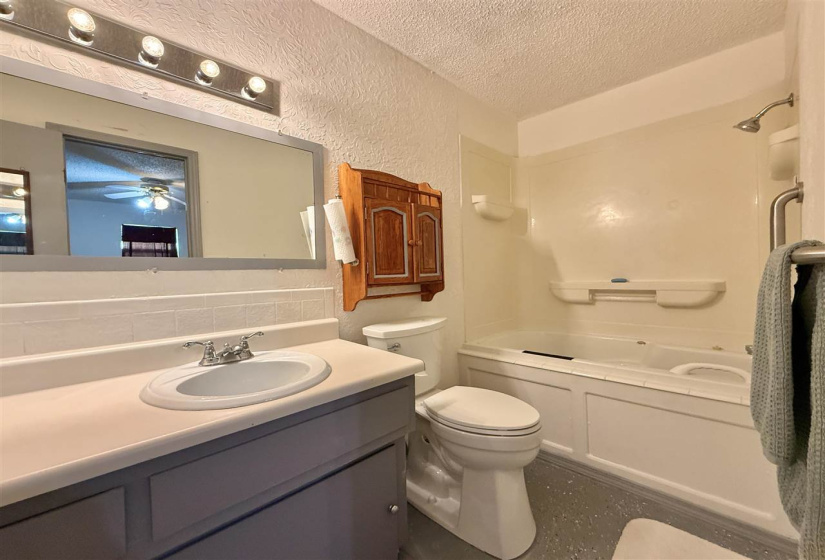 3 Bedrooms Bedrooms, 0 ,2 BathroomsBathrooms,Residential,Single Family,McCord Rd,1,133508