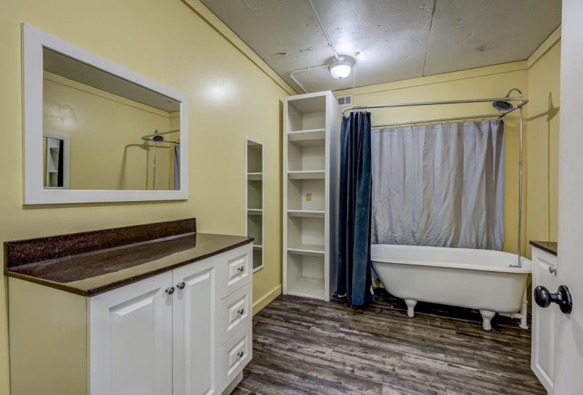 5 Bedrooms Bedrooms, 0 ,2 BathroomsBathrooms,Residential,Single Family,7th,1,133509