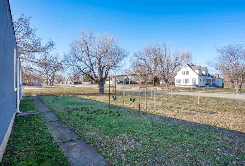 5 Bedrooms Bedrooms, 0 ,2 BathroomsBathrooms,Residential,Single Family,7th,1,133509