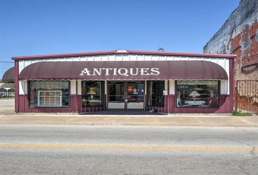 0 ,6 BathroomsBathrooms,Commercial/industrial,Commercial,Broadway,1,133515